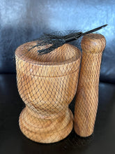 Load image into Gallery viewer, Pilon et Mortier en Bois