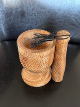 Load image into Gallery viewer, Pilon et Mortier en Bois